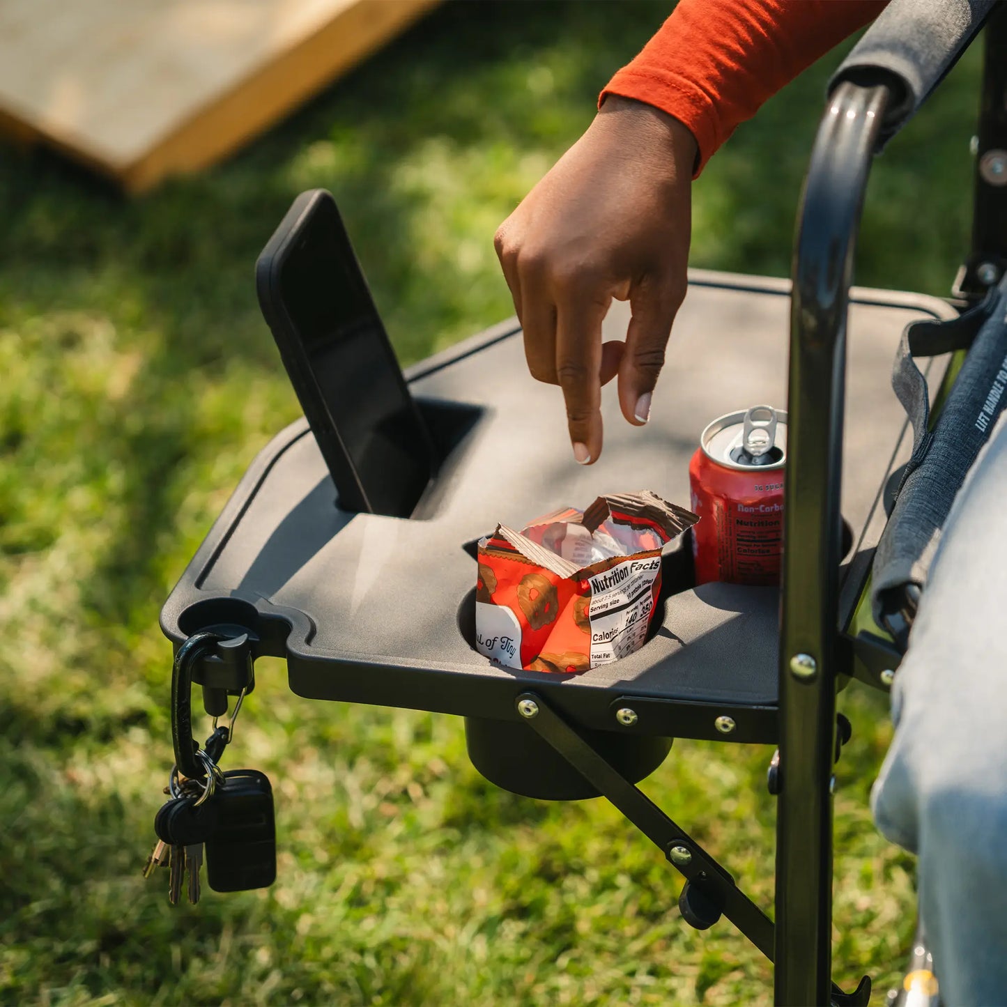 Freestyle Rocker™ with Side Table - Daily Set